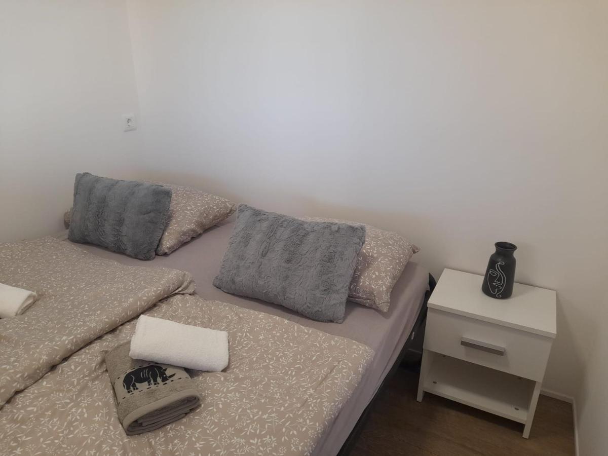 Tiny House Lily With Jacuzzi Διαμέρισμα Sveti Filip i Jakov Εξωτερικό φωτογραφία
