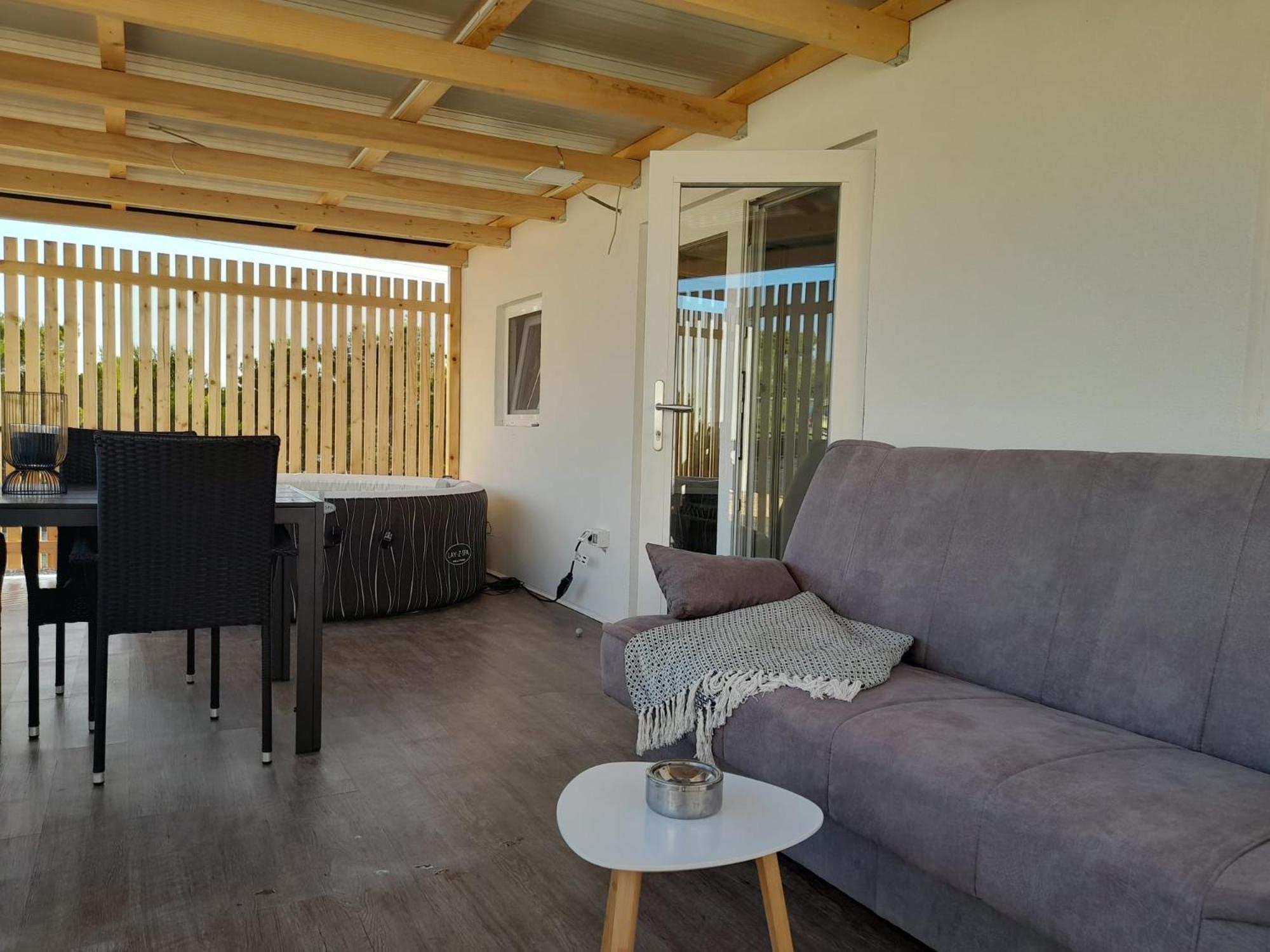 Tiny House Lily With Jacuzzi Διαμέρισμα Sveti Filip i Jakov Εξωτερικό φωτογραφία